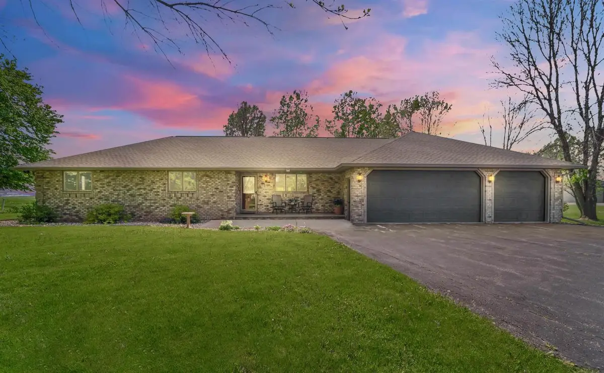 N3893 VANDEN BOSCH ROAD, Kaukauna, WI 54130 - #1