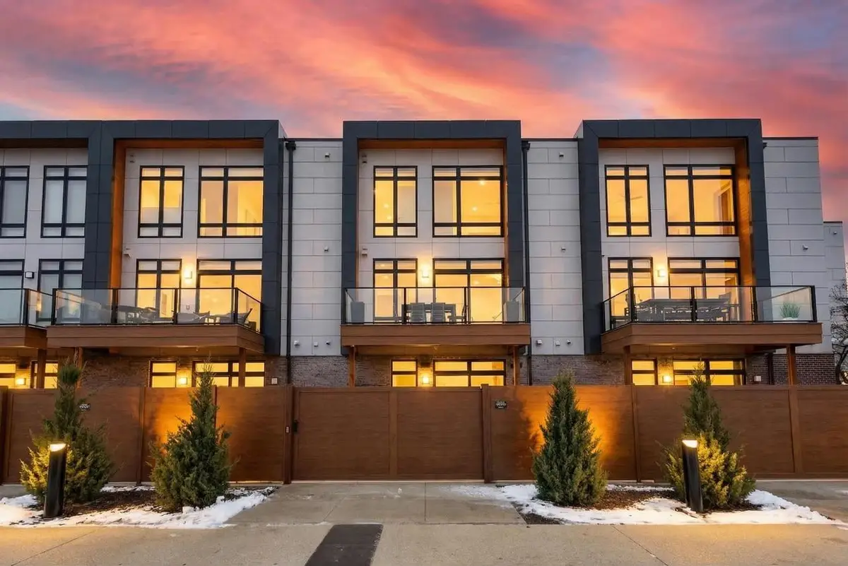 1104 BROOKWOOD DRIVE  #21, Green Bay, WI 54304 - #1