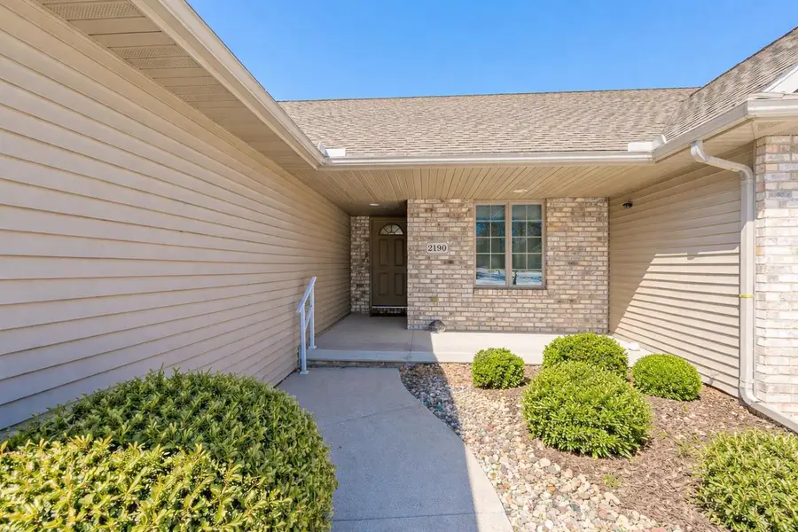 2190 HIDDEN CREEK ROAD, Neenah, WI 54956 - #2