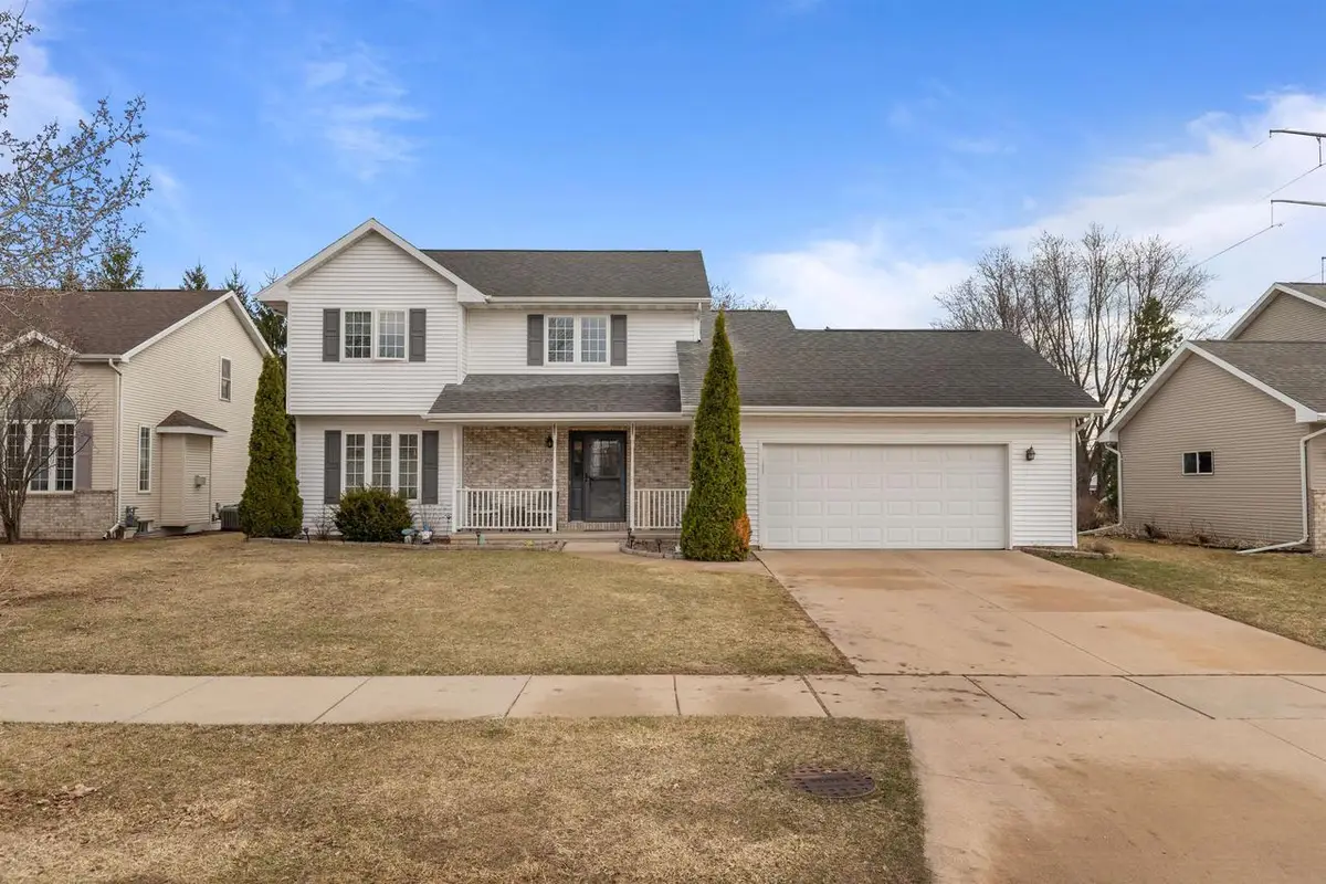 200 FOX FIRE DRIVE, Oshkosh, WI 54904 - #1