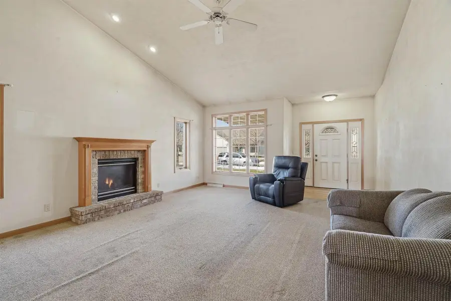 4724 N FALLVIEW LANE, Appleton, WI 54913 - #2