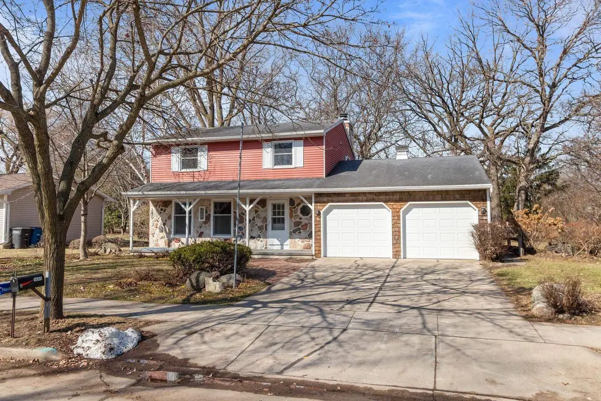 1645 CRESTVIEW DRIVE, Oshkosh, WI 54904 - #1