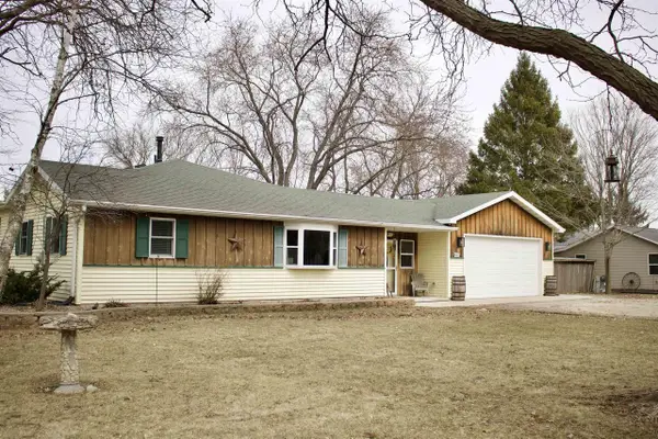 W6827 N EASTWOOD STREET, Van Dyne, WI 54979