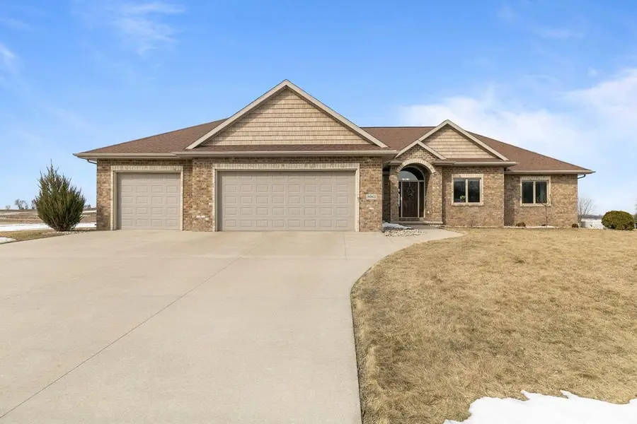 8065 GOLDEN PRIMROSE CIRCLE, Neenah, WI 54956 - #2