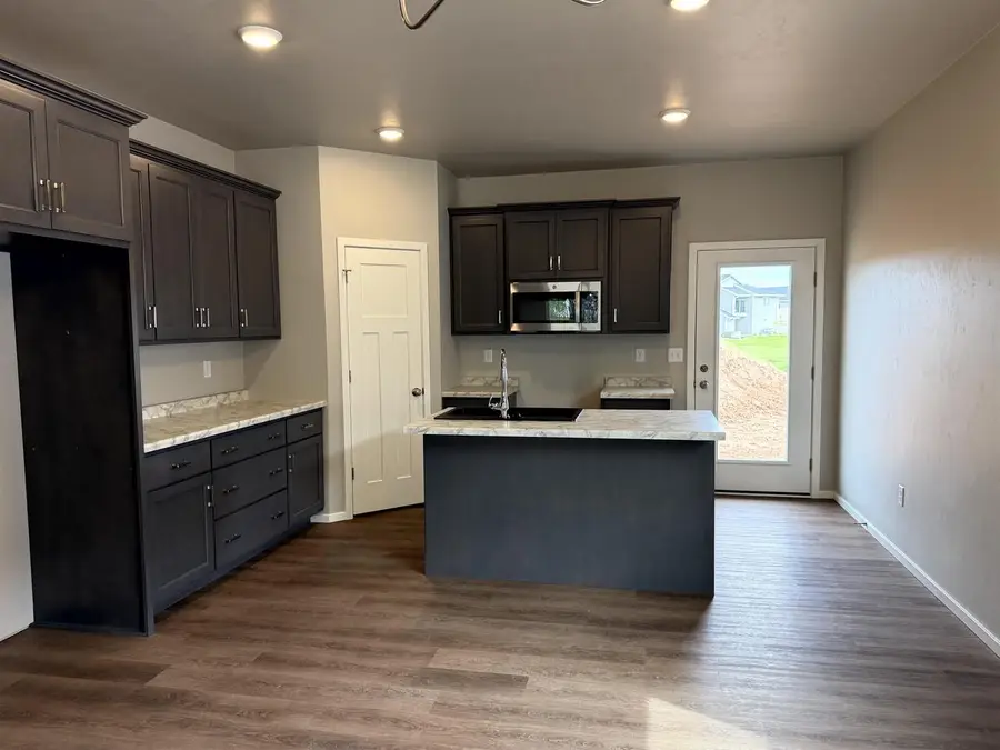 944 ENCLAVE COURT, De Pere, WI 54115 - #2