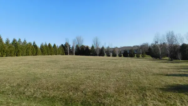 VANWOOD LANE, Luxemburg, WI 54217