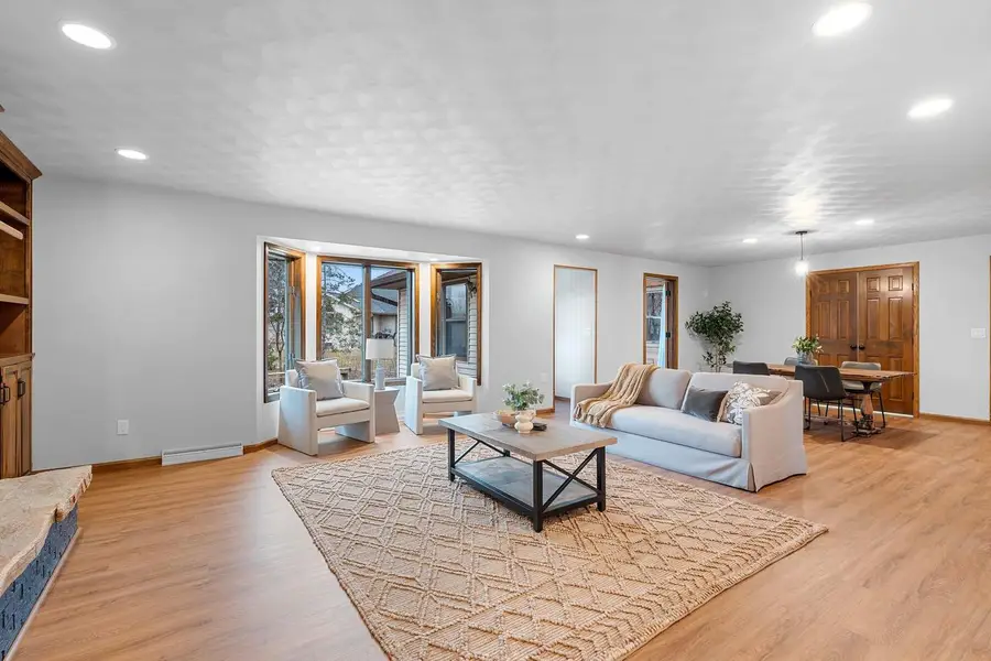 1236 MEADOWVIEW DRIVE, Menasha, WI 54952 - #3