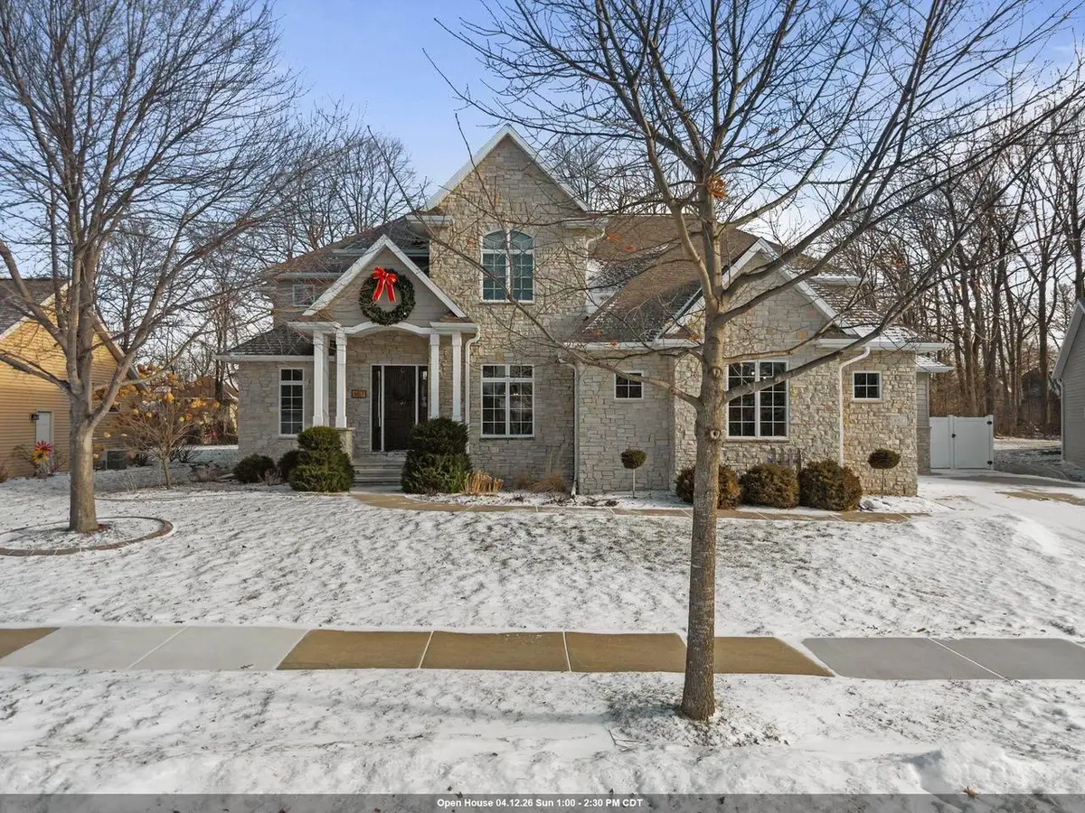 657 HIDEAWAY COURT, Combined Locks, WI 54113 - #1