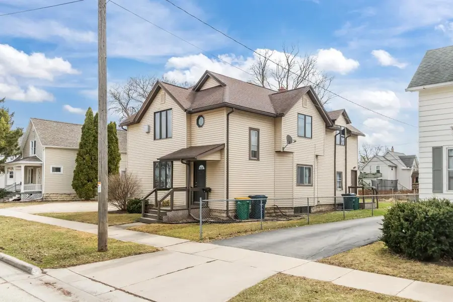 28 E 11TH STREET, Fond Du Lac, WI 54935 - #3