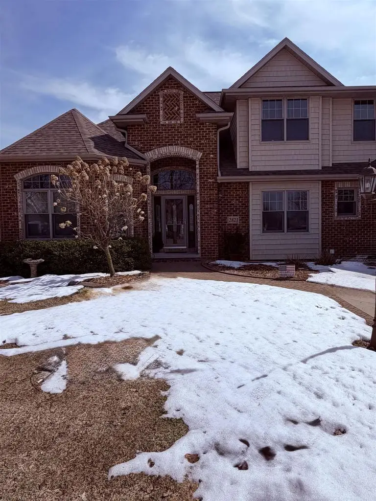 2821 E MILESTONE COURT, Appleton, WI 54913 - #2