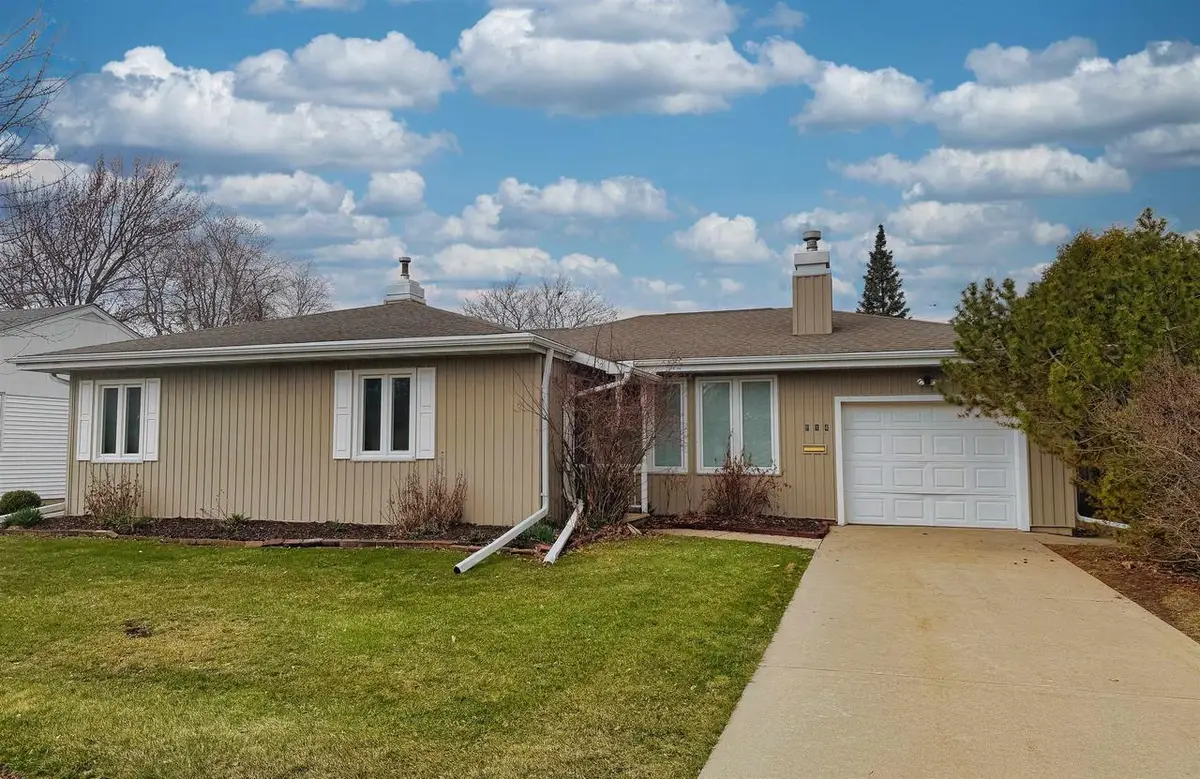 814 HARMEL AVENUE, Oshkosh, WI 54902 - #1