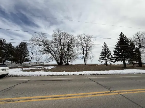 141 W BAYSHORE STREET, Marinette, WI 54143