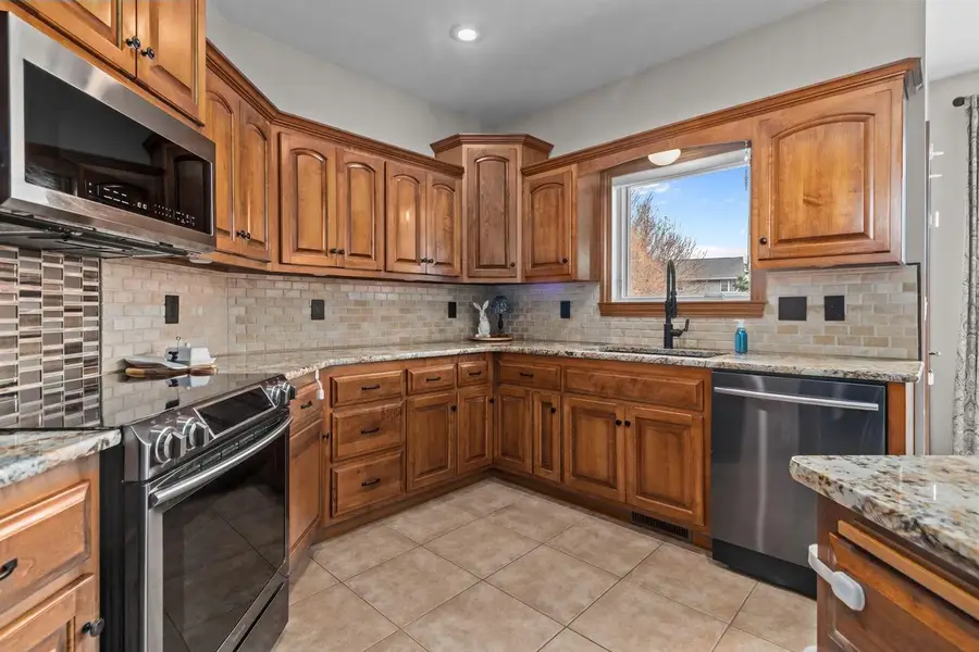 2304 HAYSACHER COURT, Kaukauna, WI 54130 - #2