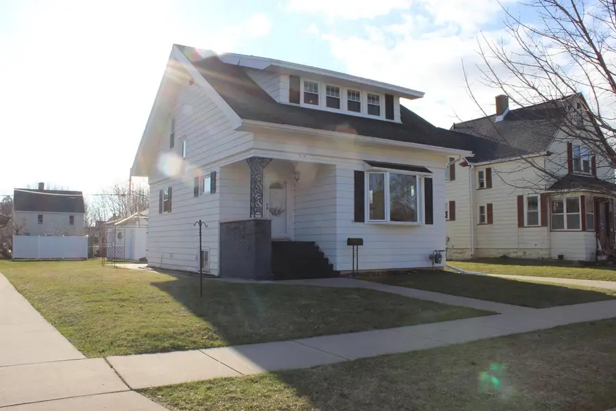 910 MICHIGAN AVENUE, North Fond Du Lac, WI 54937 - #3