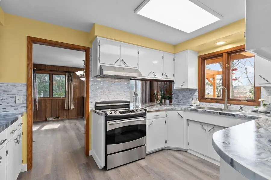 1913 N OUTAGAMIE STREET, Appleton, WI 54914 - #3