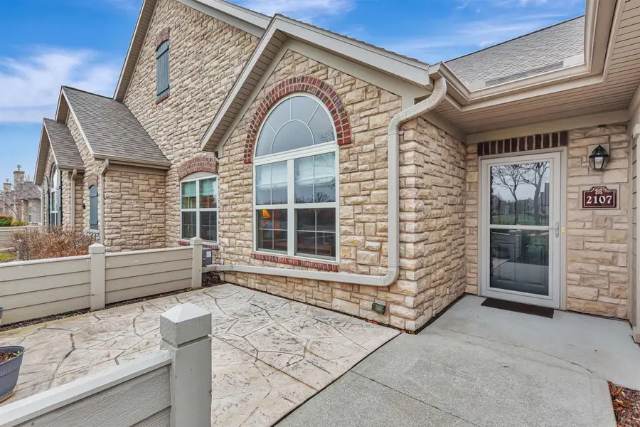 2107 E MILESTONE DRIVE, Appleton, WI 54913 - #3