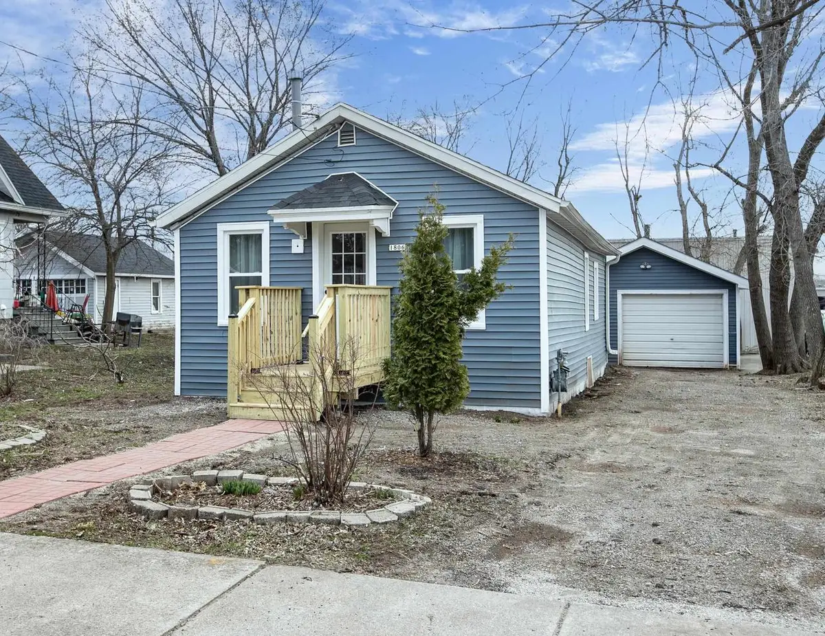 1806 ASHLAND STREET, Oshkosh, WI 54901 - #1