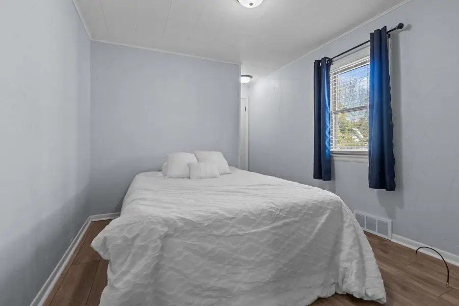 571 GROVE STREET, Neenah, WI 54956 - #3