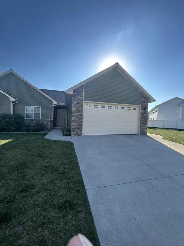 2206 BLUE STEM LANE, De Pere, WI 54115