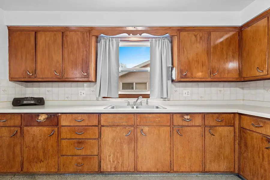 1146 TAFT STREET, Little Chute, WI 54140 - #3