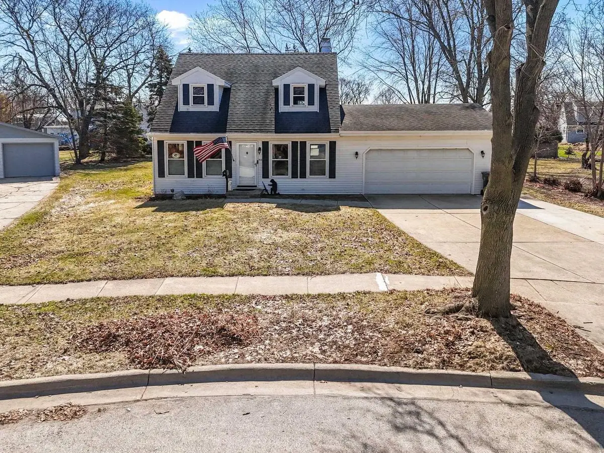 915 TWILIGHT DRIVE, De Pere, WI 54115 - #1