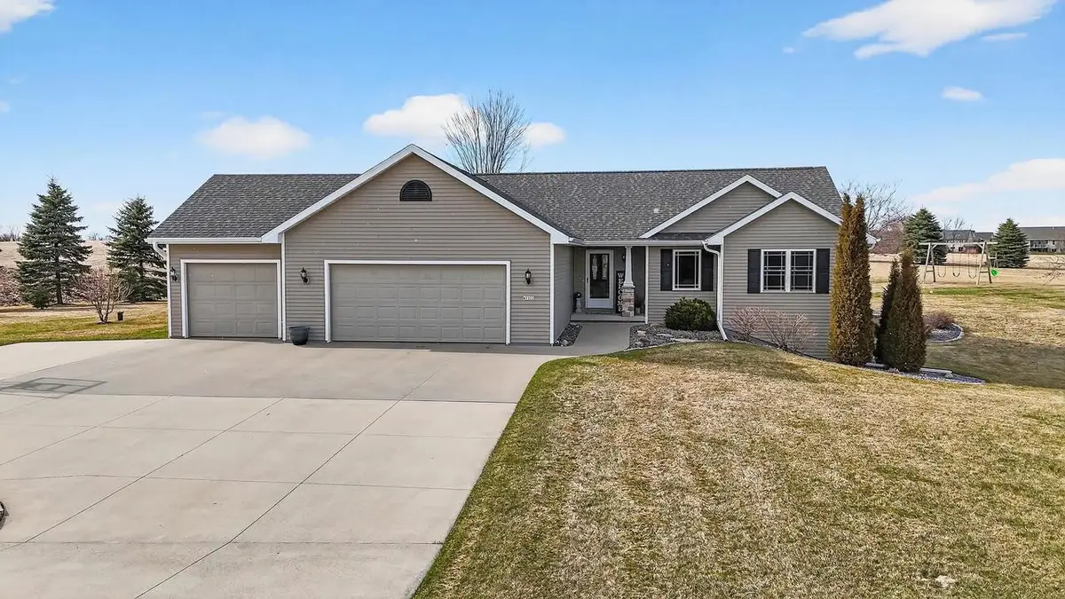 W7122 HILLVIEW ROAD, Greenville, WI 54942 - #1