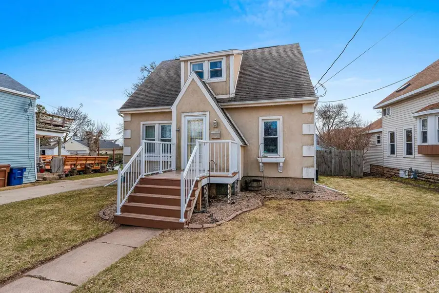 825 1ST STREET, Menasha, WI 54952 - #2