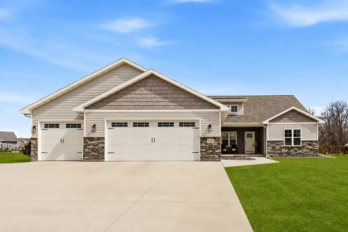 N1002 ALEXANDRA WAY, Greenville, WI 54942 - #1
