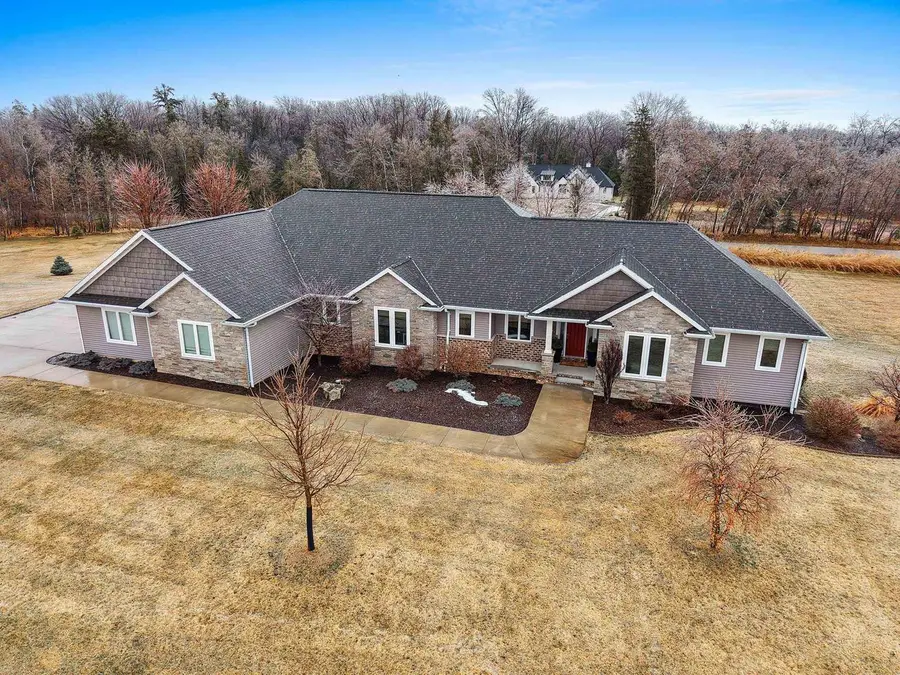 2875 STONE CREEK CIRCLE, Suamico, WI 54313 - #2