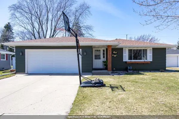 1131 HONEYSUCKLE LANE, Neenah, WI 54956