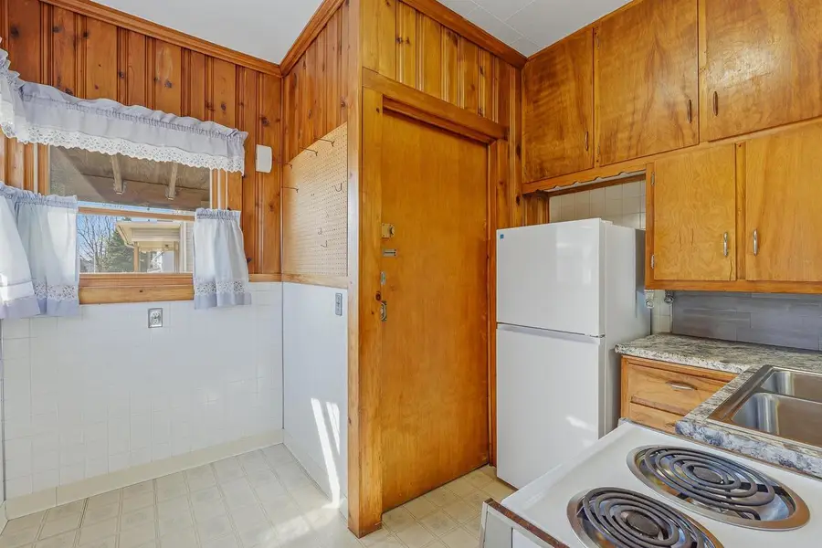 83 E 9TH STREET, Fond Du Lac, WI 54935 - #3