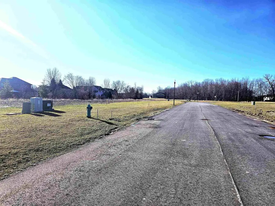 2201 E RESUNGA COURT, Appleton, WI 54915 - #3