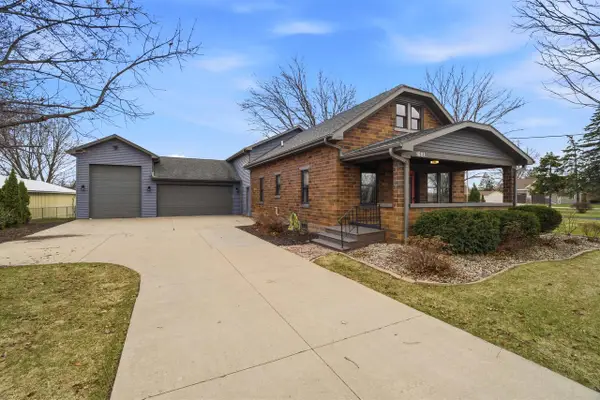 1881 W MAIN STREET, Appleton, WI 54911