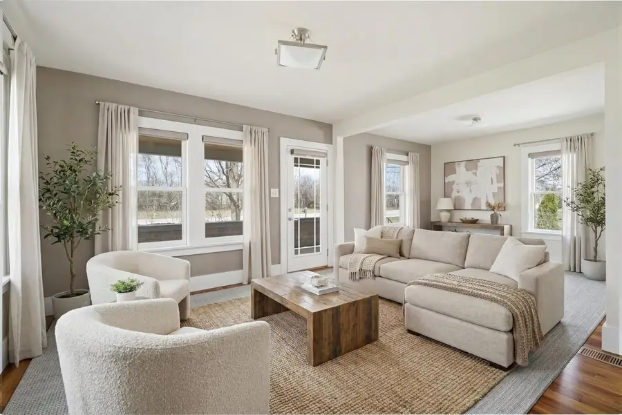 1881 W MAIN STREET, Appleton, WI 54911 - #3