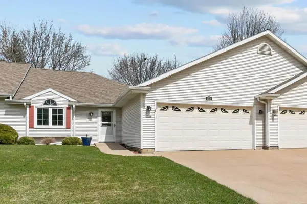 1274 W 18TH AVENUE, Oshkosh, WI 54904