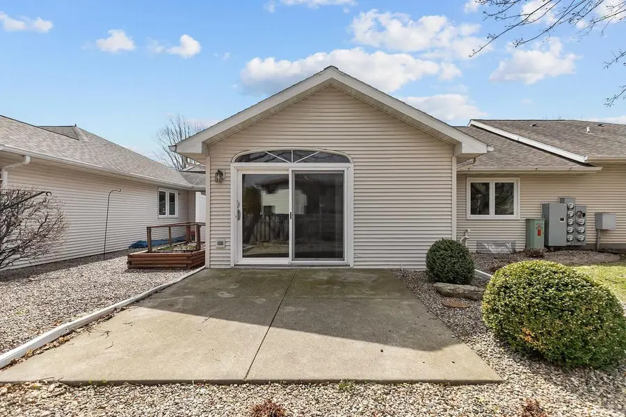 1274 W 18TH AVENUE, Oshkosh, WI 54904 - #2