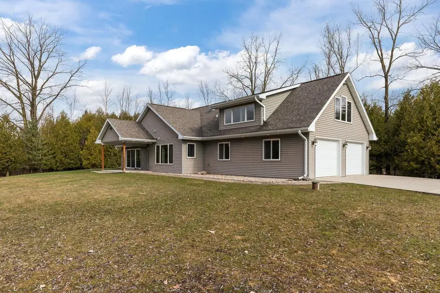 N3573 COUNTY RD A, Black Creek, WI 54106 - #3