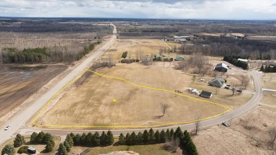 CORINE COURT, Pulaski, WI 54162 - #3