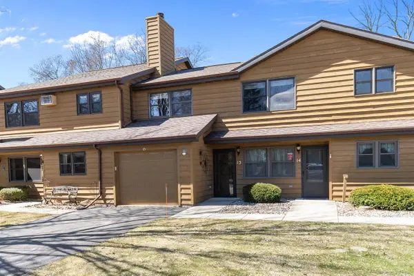 921 BABCOCK STREET  #13, Neenah, WI 54956