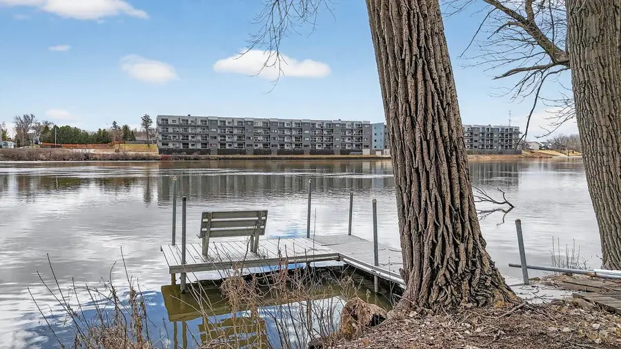 1721 W MAIN STREET, Little Chute, WI 54911 - #2