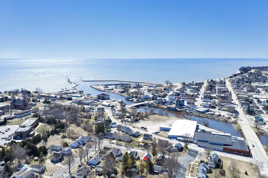 219 ROLLAND STREET, Algoma, WI 54201 - #2