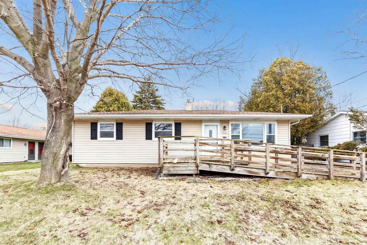 4018 CUSTER STREET, Manitowoc, WI 54220 - #1