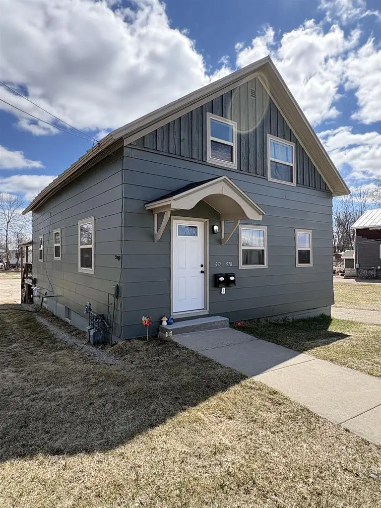 576 BRAZEAU AVENUE, Oconto, WI 54153 - #1