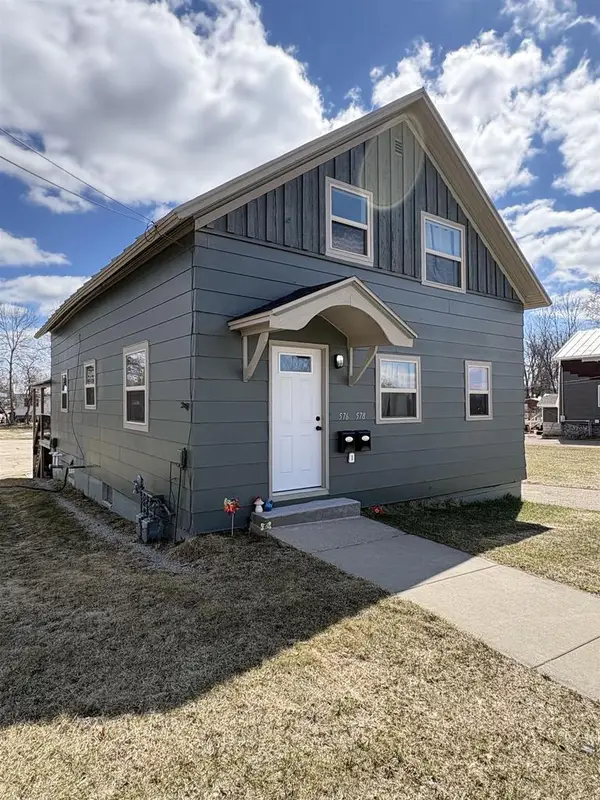 576 BRAZEAU AVENUE, Oconto, WI 54153