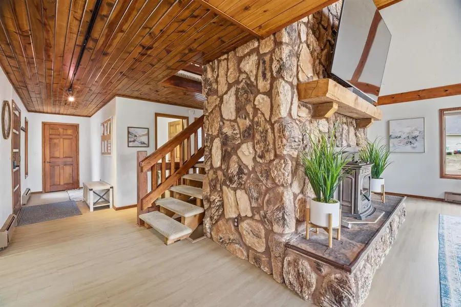 4431 SWALLOW BANKS LANE, Oshkosh, WI 54904 - #2