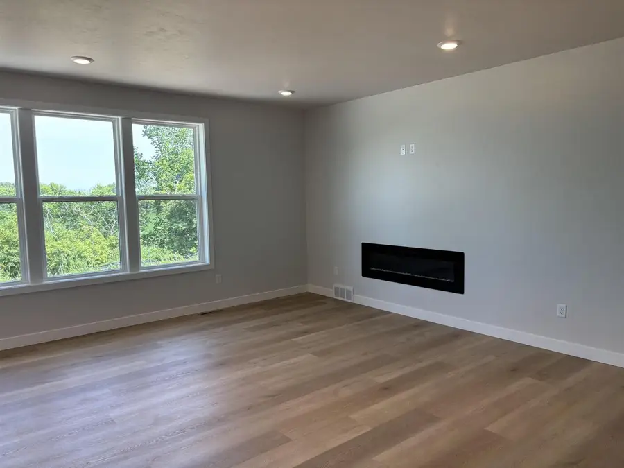 8322 MARLO AVENUE, Neenah, WI 54956 - #2