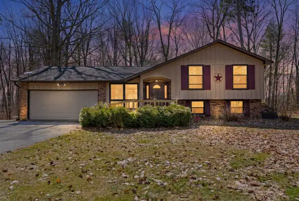 10897 CIRCLE ROAD, Luxemburg, WI 54217