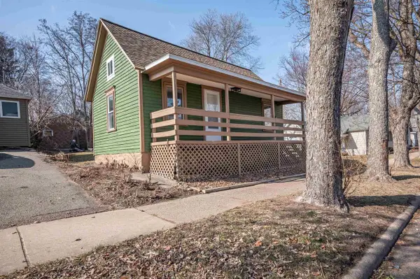 110 N 4TH AVENUE, Wausau, WI 54401