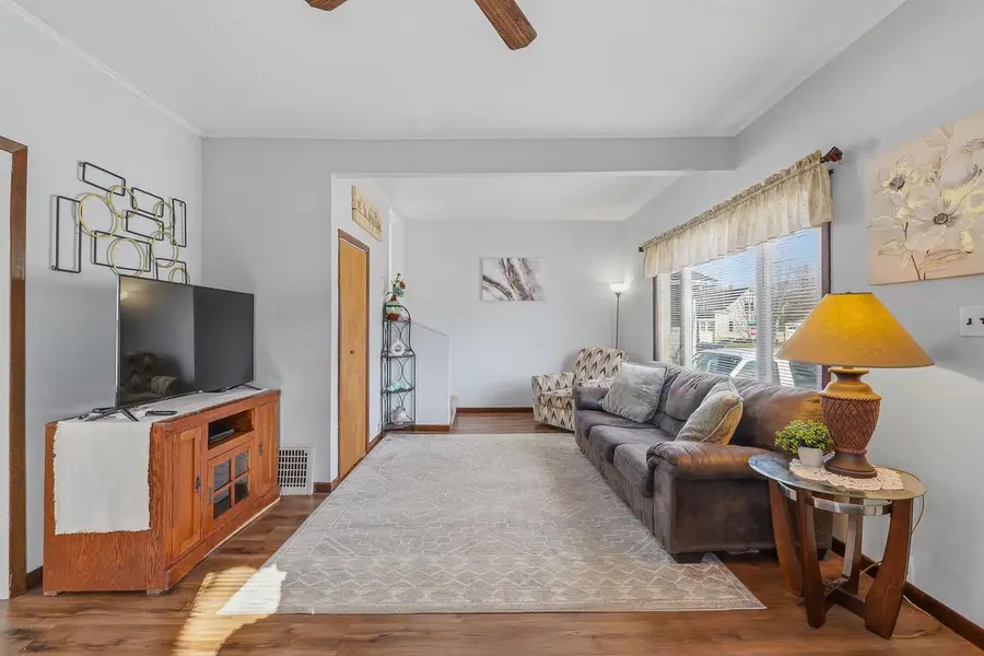 316 E LINCOLN AVENUE, Oshkosh, WI 54901 - #2