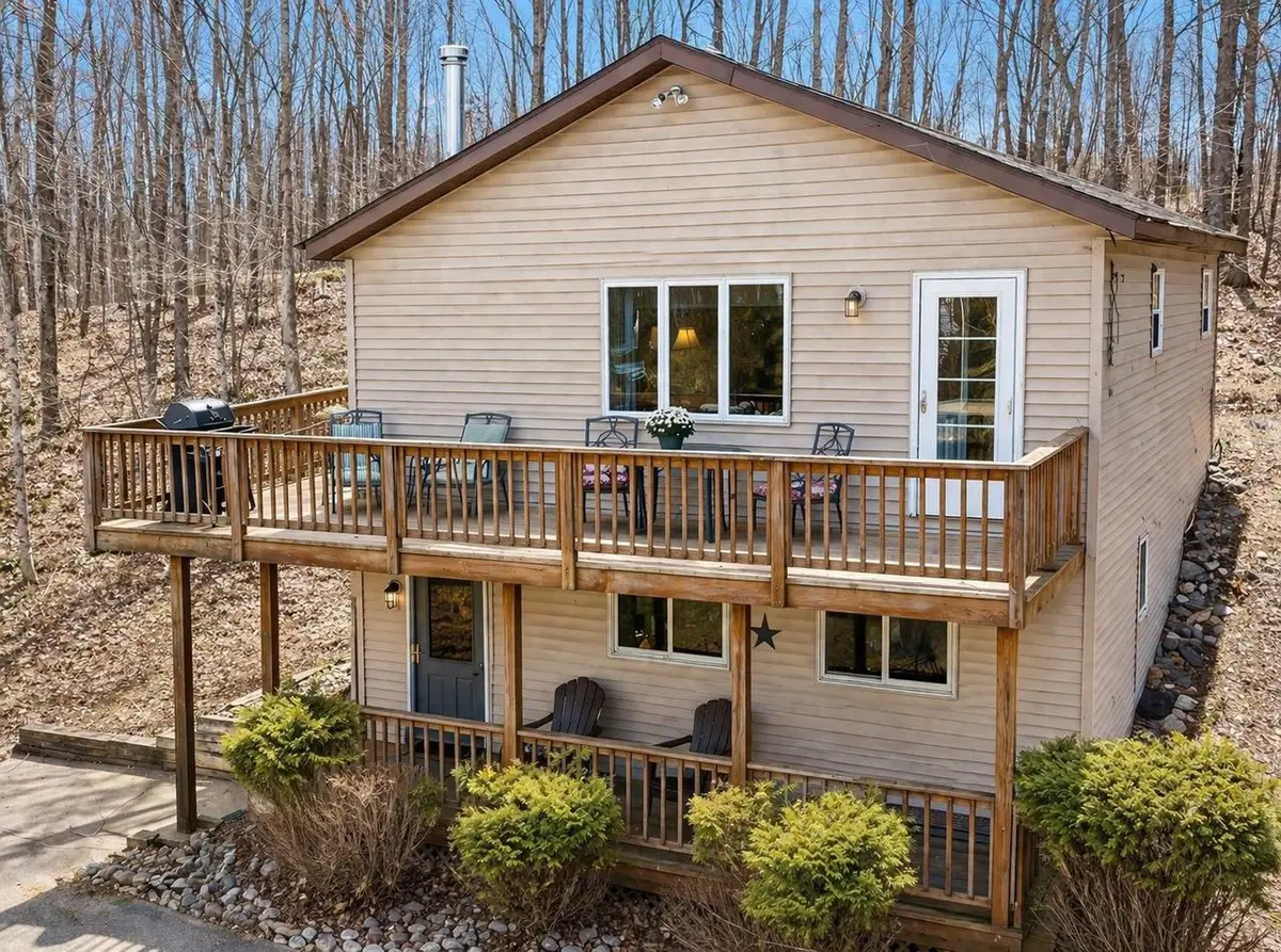 W16468 S HILBERT DRIVE, Armstrong Creek, WI 54103 - #1